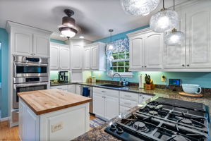 1702 Church Point 12
