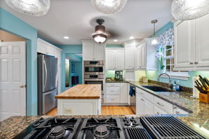 1702 Church Point 13