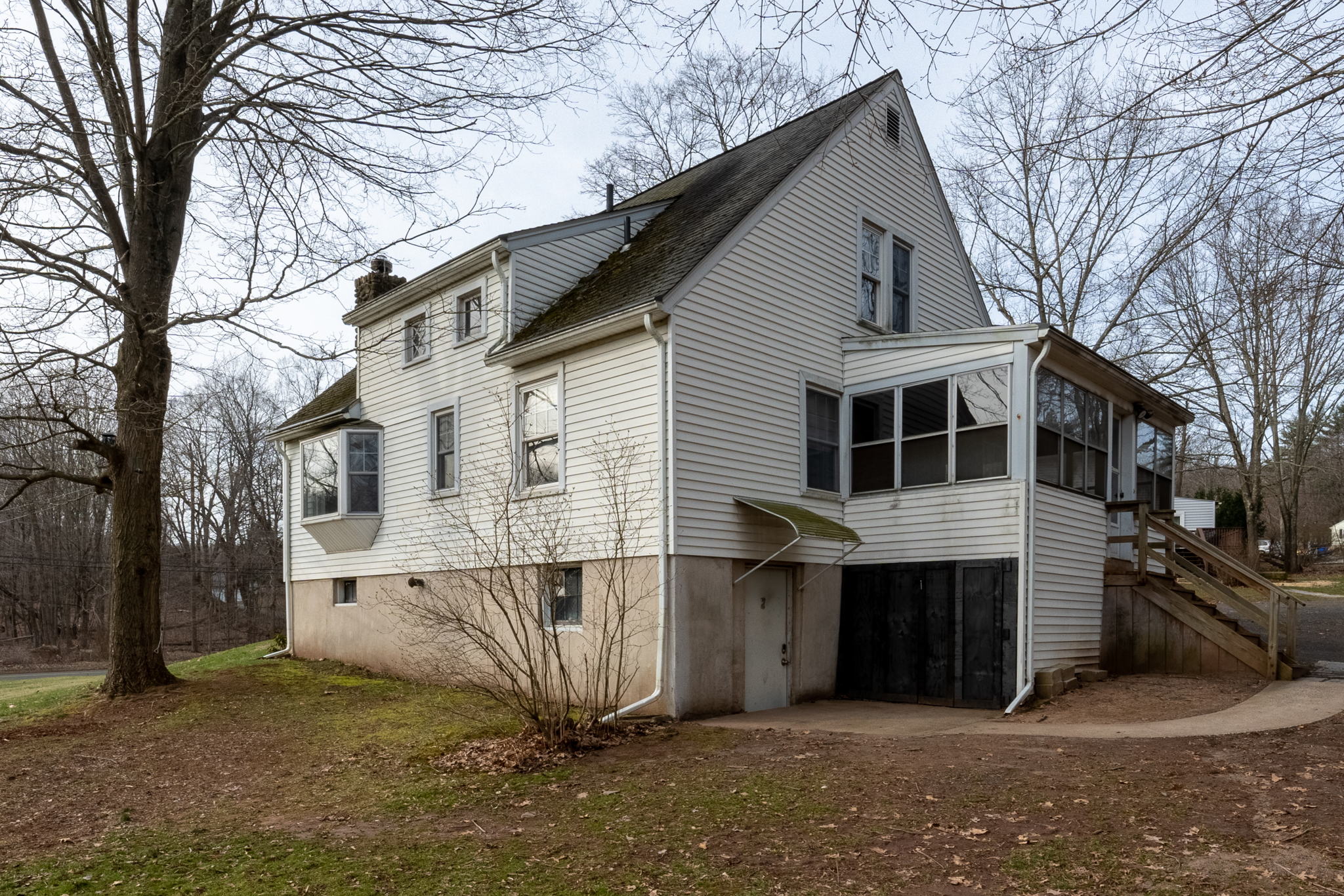 1702 Country Club Rd, Middletown, CT 06457, USA Photo 4