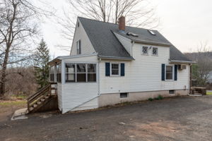 1702 Country Club Rd, Middletown, CT 06457, USA Photo 4