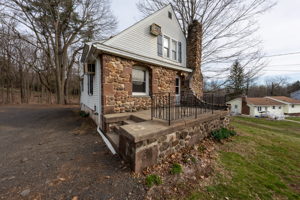 1702 Country Club Rd, Middletown, CT 06457, USA Photo 2