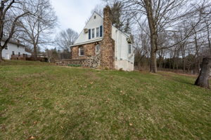 1702 Country Club Rd, Middletown, CT 06457, USA Photo 9