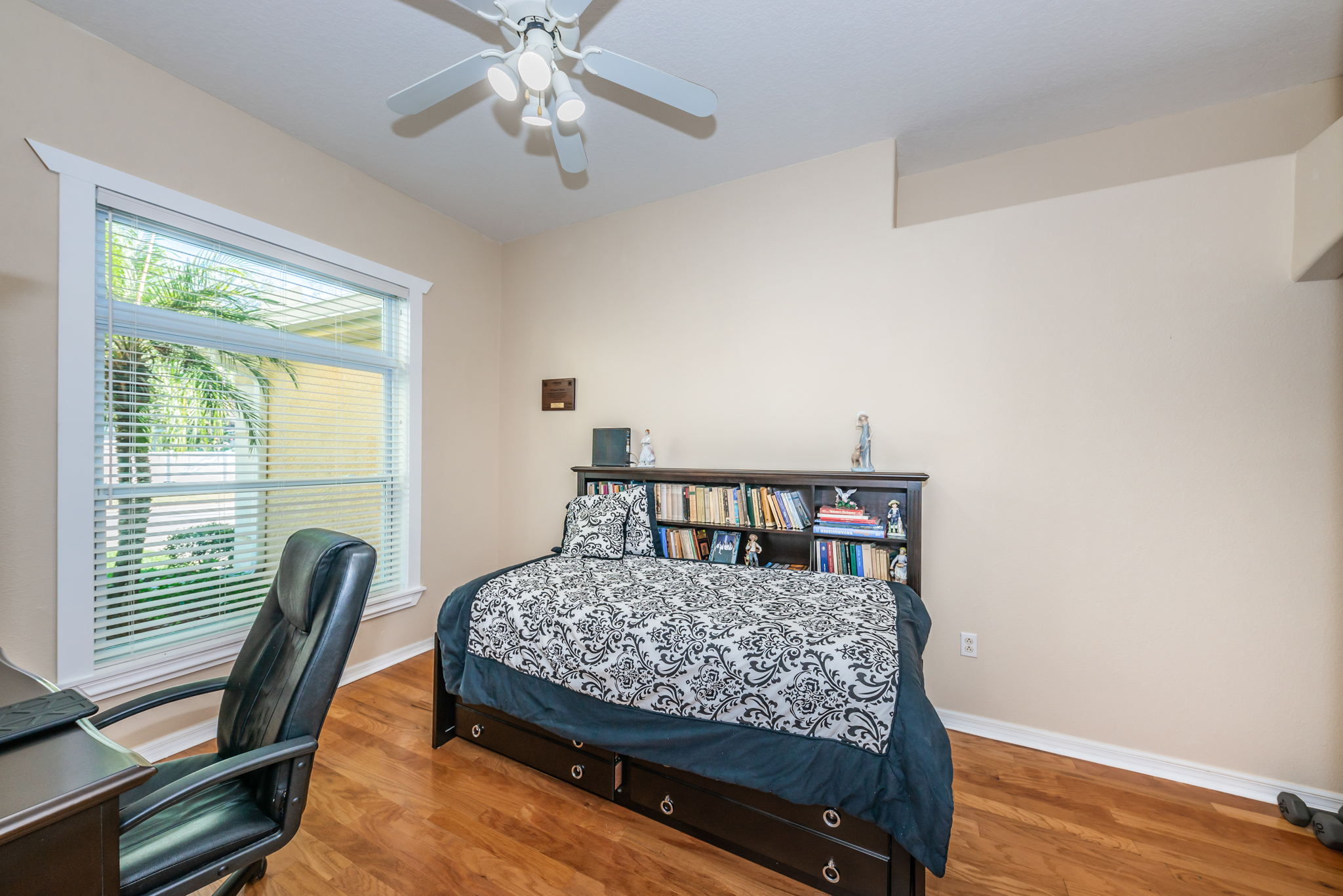 Bedroom4-2