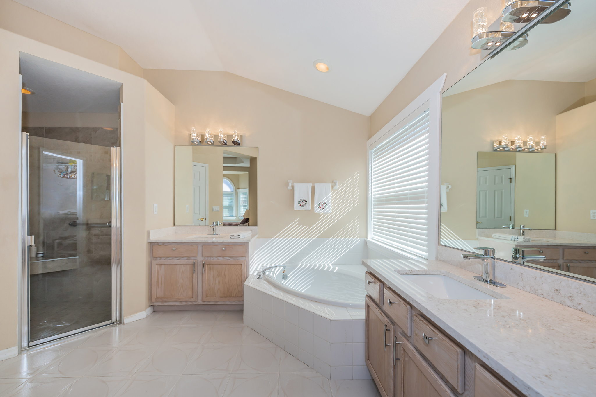 Master Bathroom1a-2