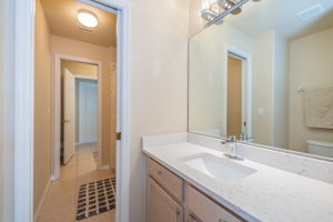 Jack n Jill Bathroom1b-2
