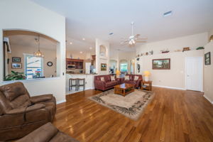 Family Room3-3