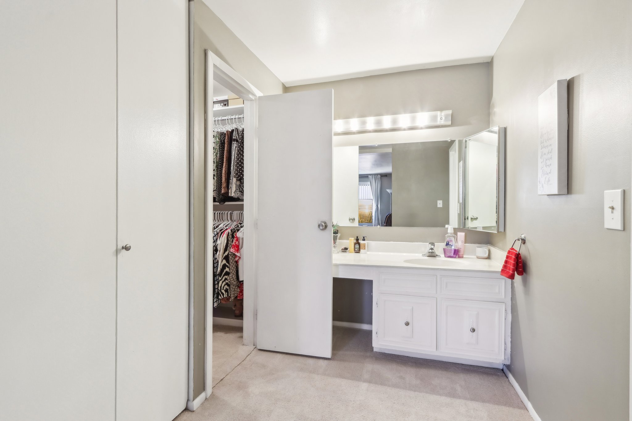 Mill St unit 302-1105-017.jpg