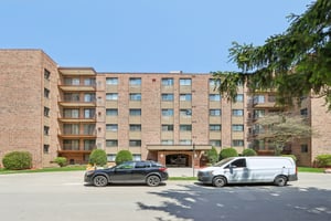 Mill St unit 302-1105-001.jpg