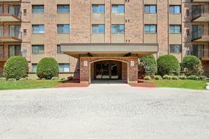 Mill St unit 302-1105-004.jpg