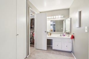 Mill St unit 302-1105-017.jpg