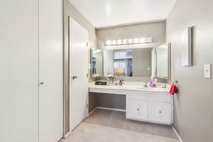Mill St unit 302-1105-018.jpg