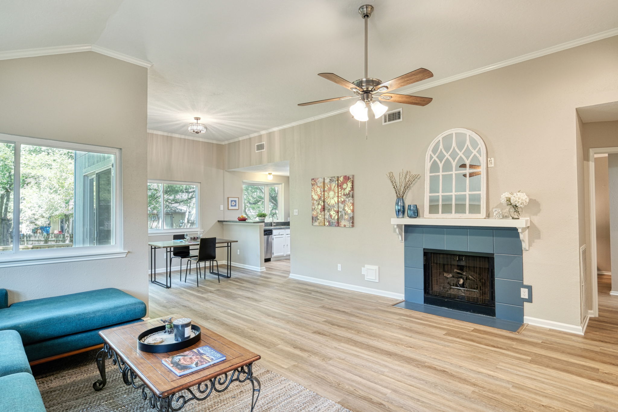 Living/Dining Room