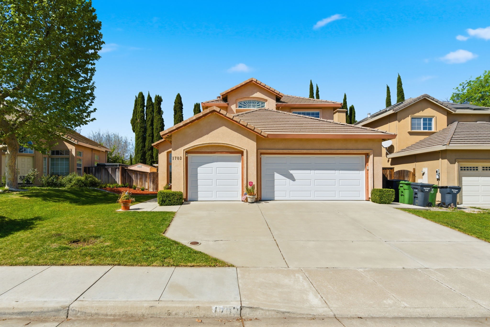  Photo 4