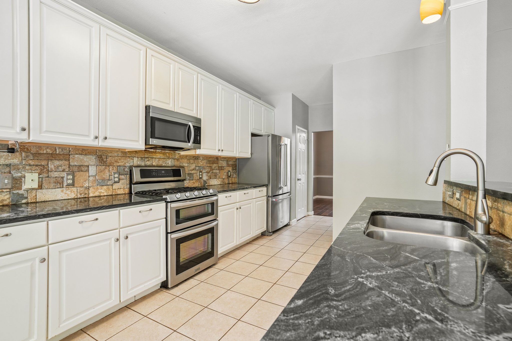 Hadbury Ln-S0605-011.jpg