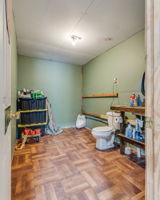  Photo 48