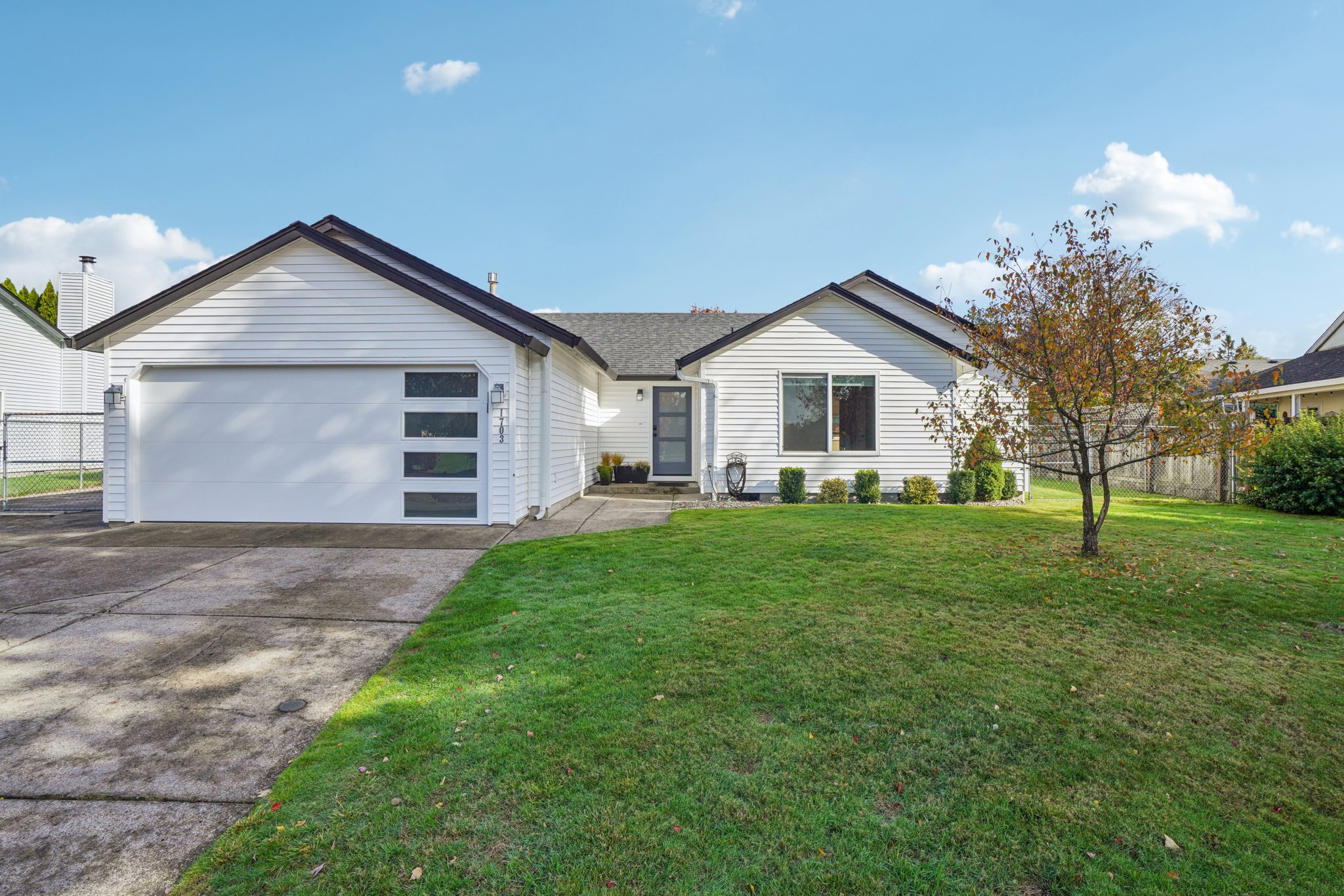 SW 2nd Ave-S3010-002.jpg