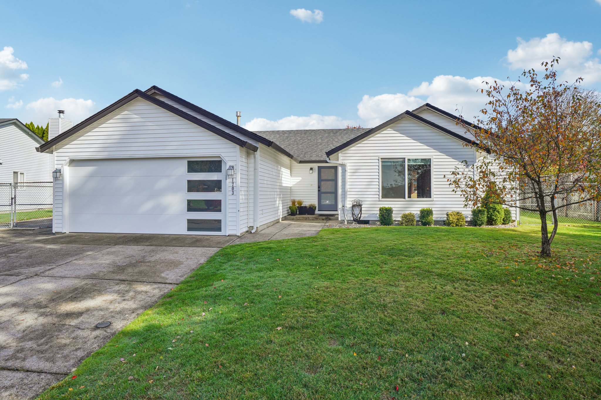 SW 2nd Ave-S3010-004.jpg