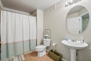 Whitehall Dr 8C-S1606-023.jpg