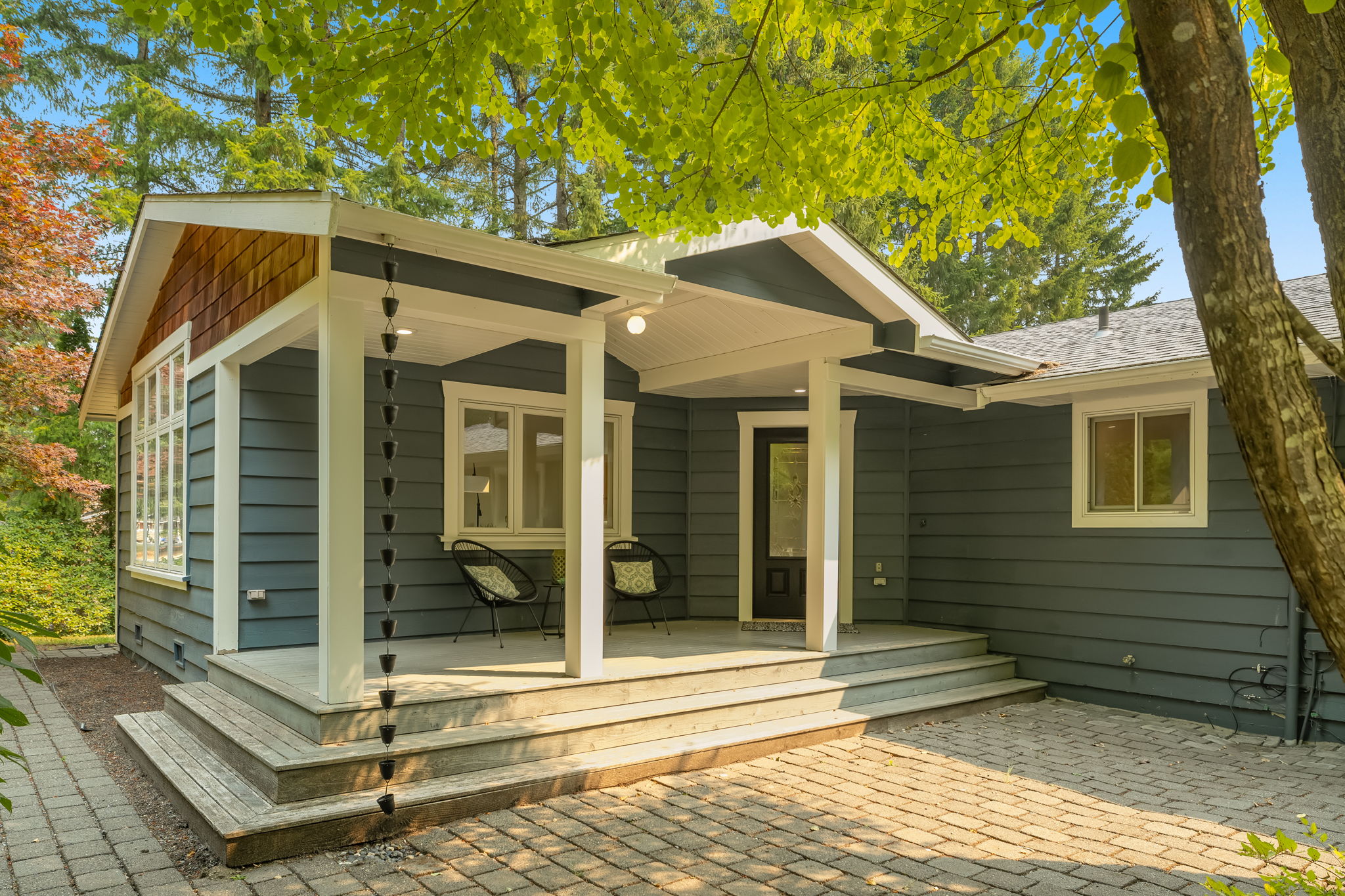 Covered entry welcomes you home.