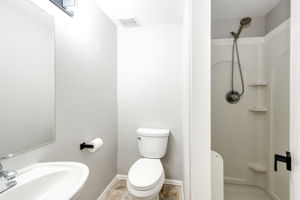  Photo 40
