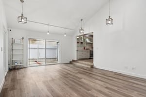 Glenburn Ave-1006-019.jpg