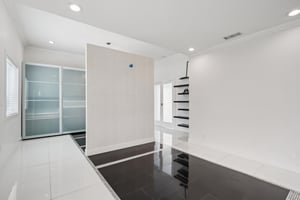Glenburn Ave-1006-028.jpg