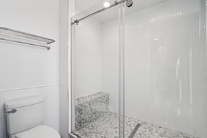 Glenburn Ave-1006-030.jpg