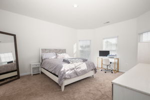  Photo 0