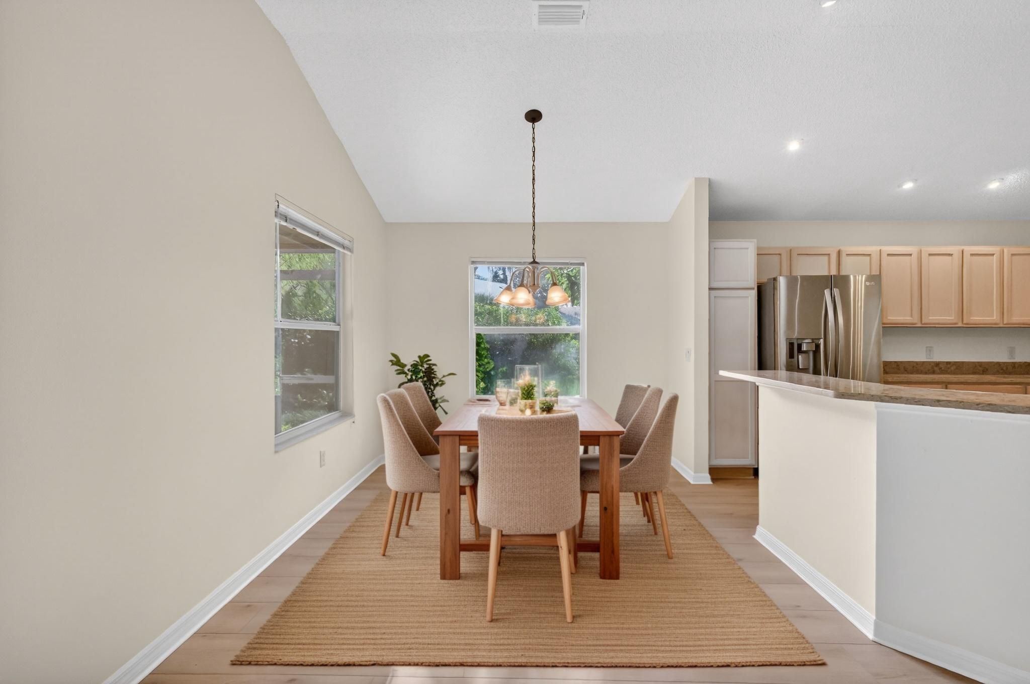 Dinette-Virtually Staged