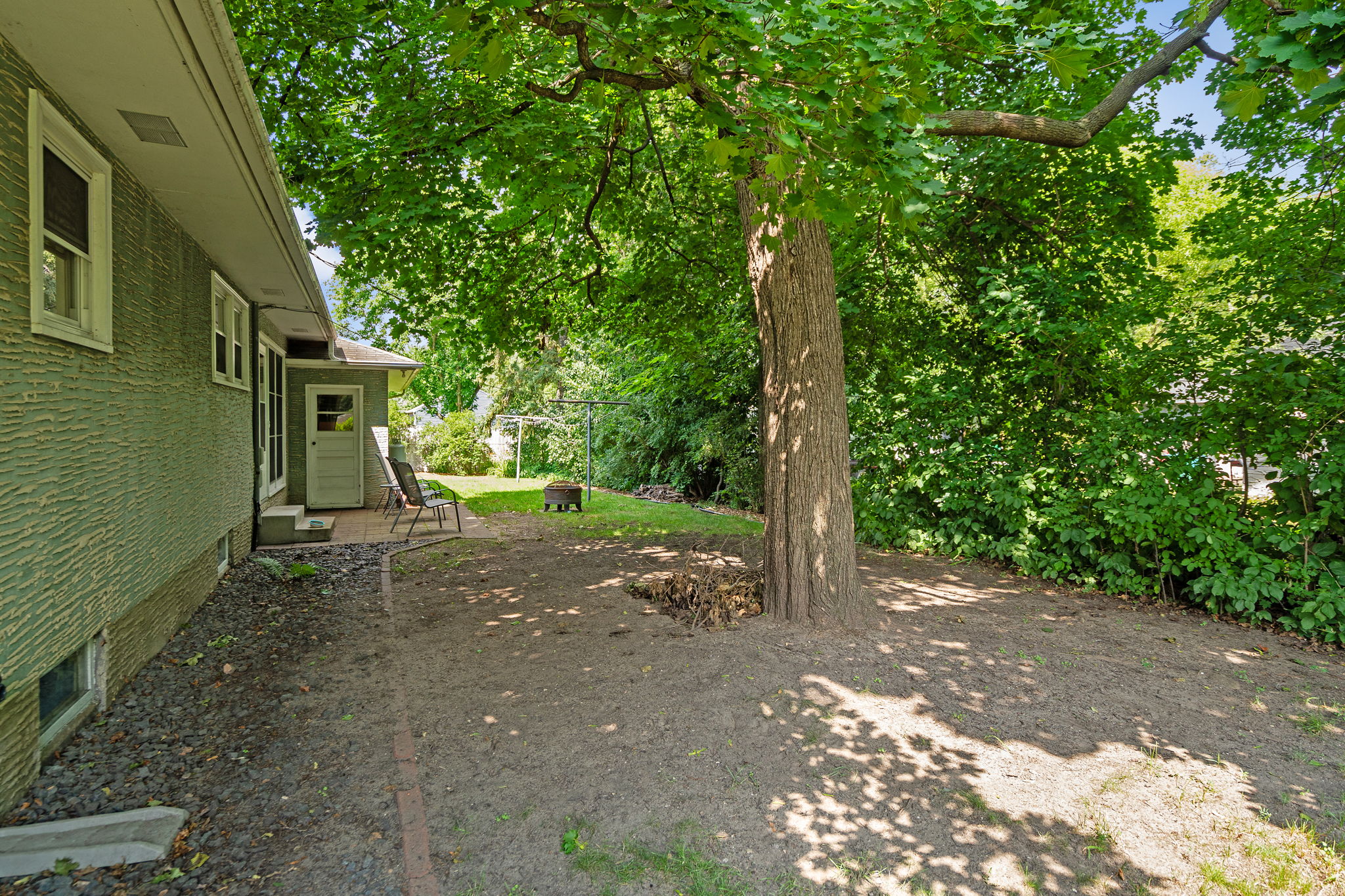  Photo 25