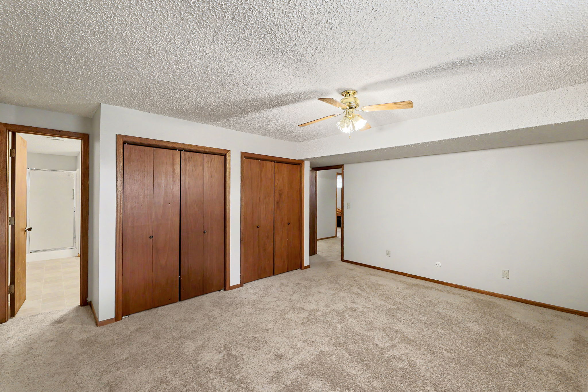  Photo 68