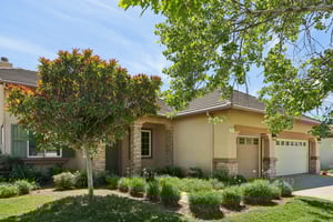Golden Way-2305-003.jpg