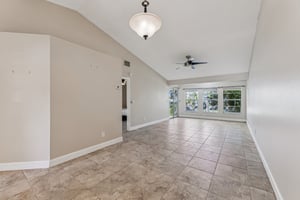 Kings Lake Blvd-S2201-008.jpg