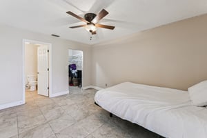 Kings Lake Blvd-S2201-015.jpg