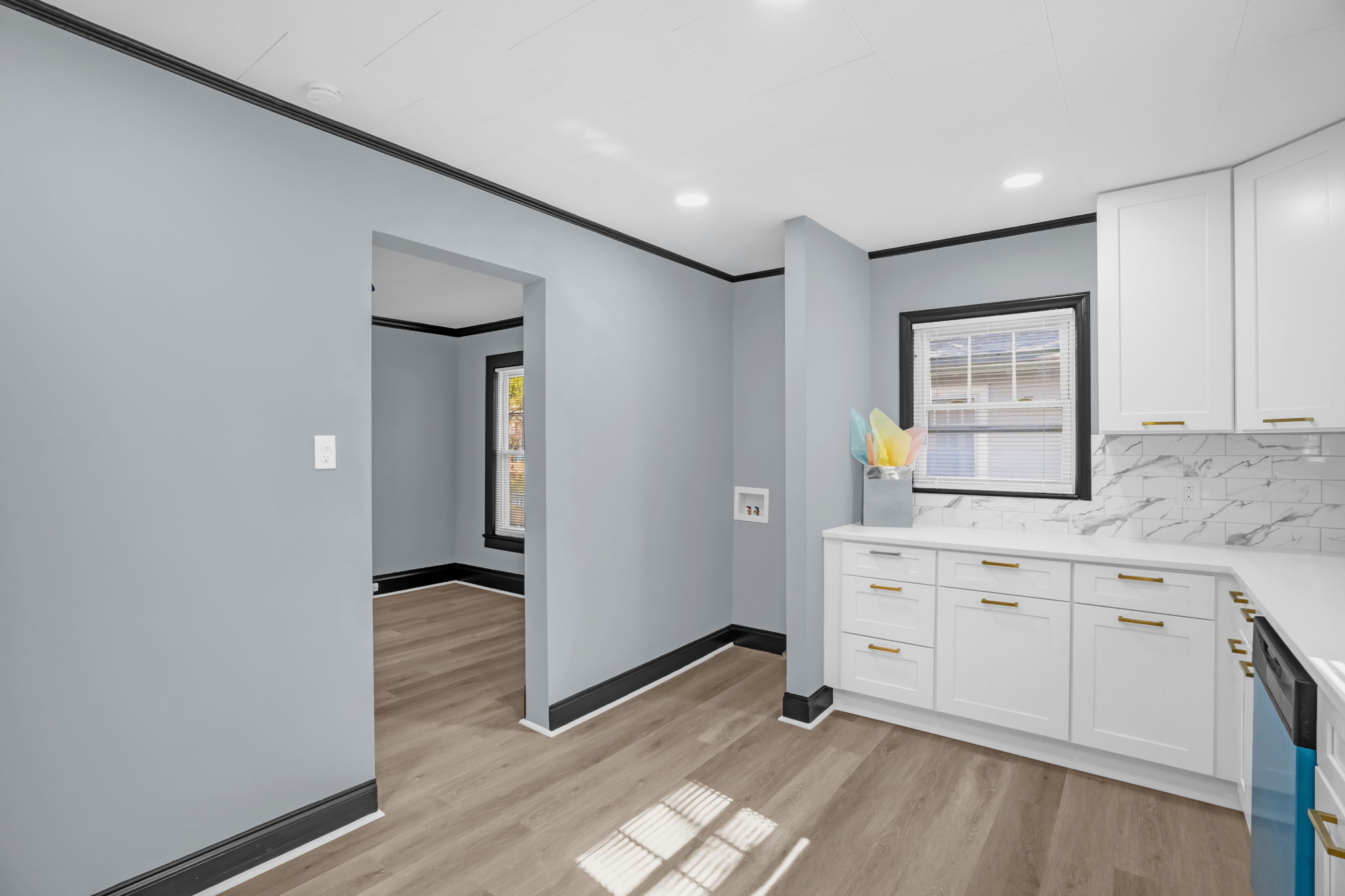 1704 Southgate St-16