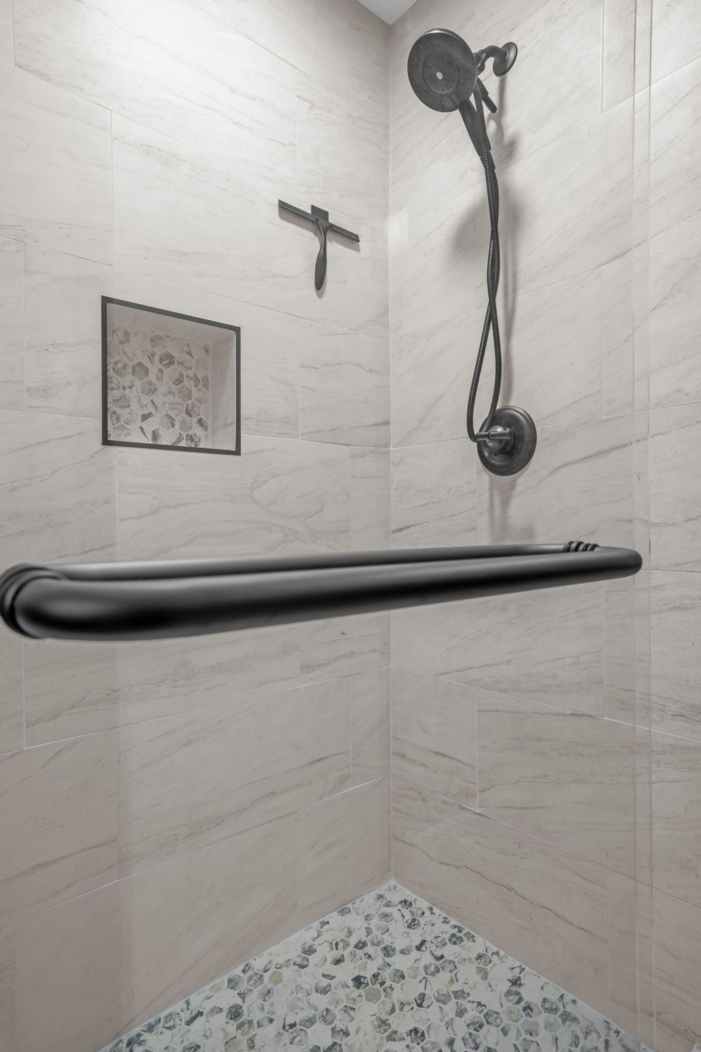 1704 Southgate St-22