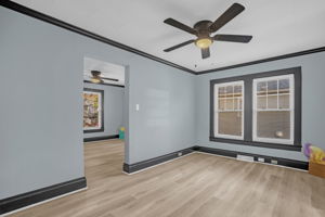 1704 Southgate St-11