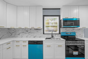 1704 Southgate St-13