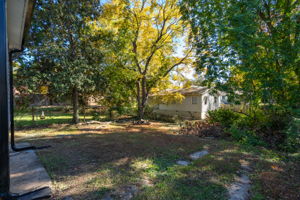 1704 Southgate St-26