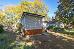 1704 Southgate St-27