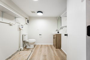  Photo 31