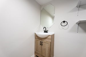  Photo 32
