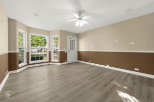 1705 College Green Dr, Elgin, IL 60123_002