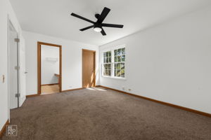 1705 College Green Dr, Elgin, IL 60123_009