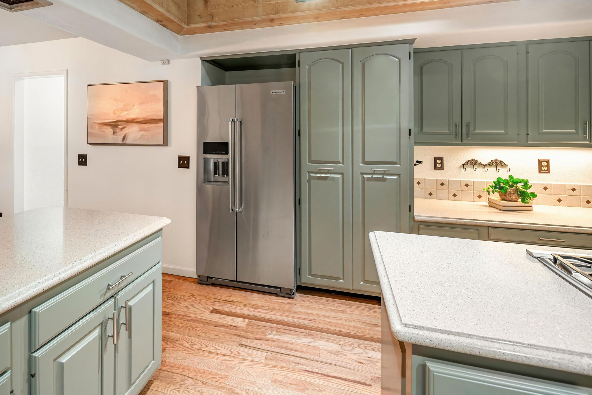 042-17053 E Jamison Ave