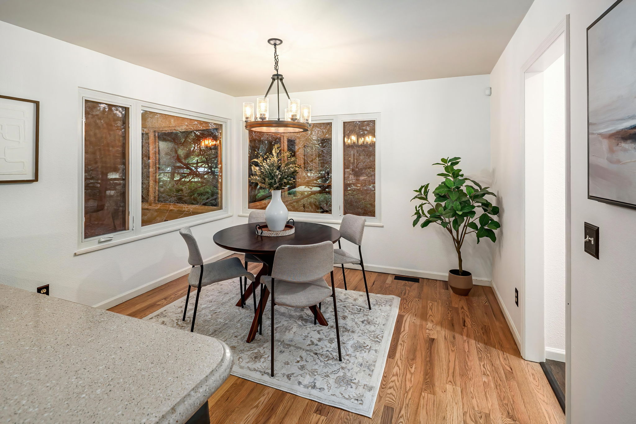 047-17053 E Jamison Ave
