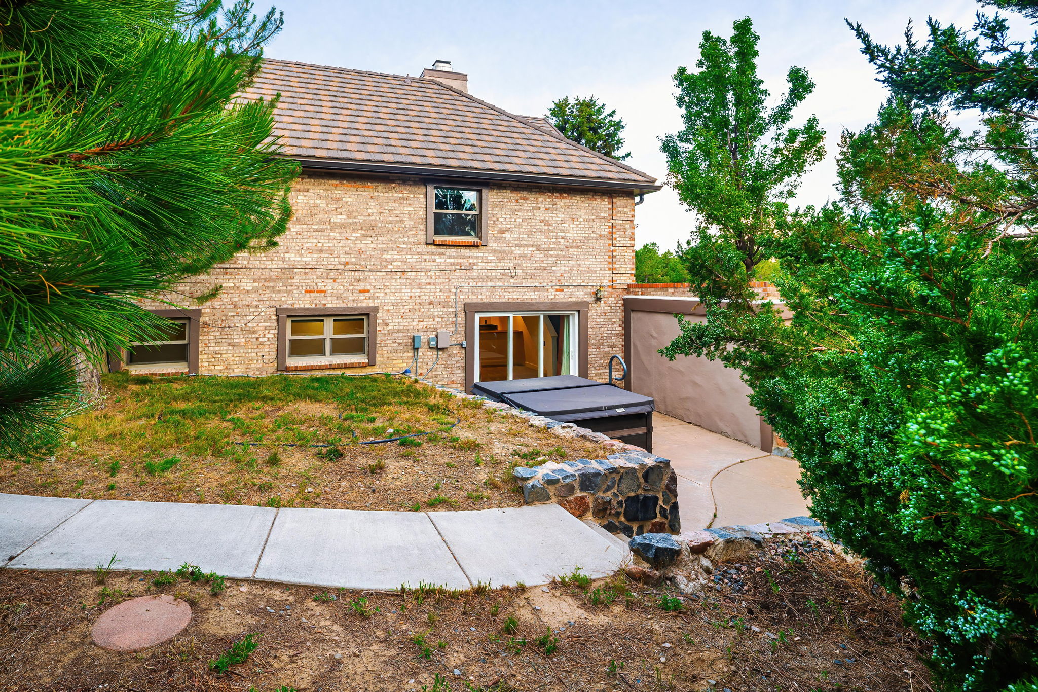 070-17053 E Jamison Ave