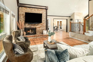038-17053 E Jamison Ave