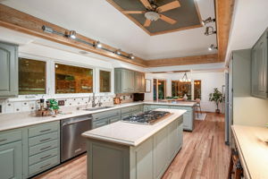046-17053 E Jamison Ave