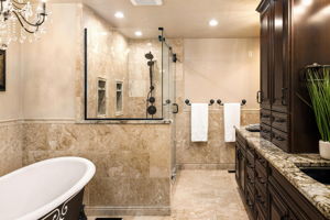 057-17053 E Jamison Ave